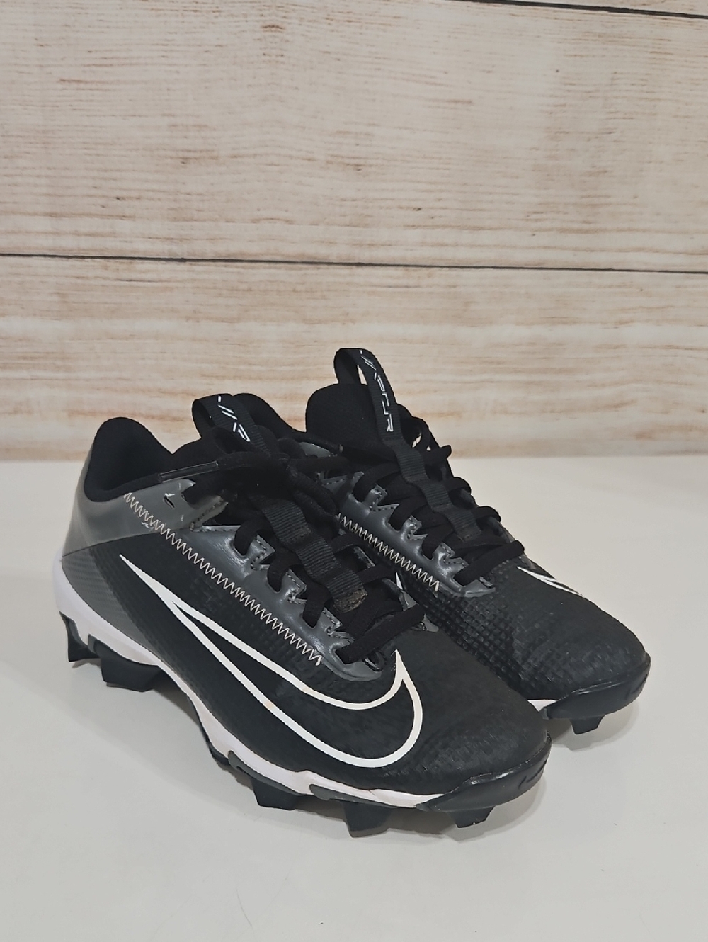 Nike Vapor Edge Shark 2 Low Youth Black and White Football Cleats Bold Swoosh 4